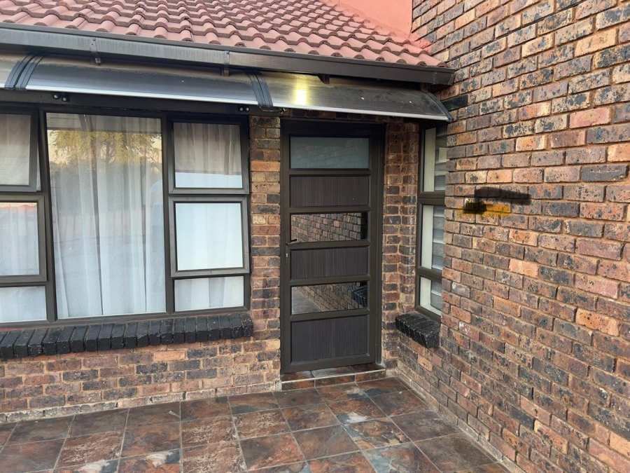 3 Bedroom Property for Sale in Mmabatho North West